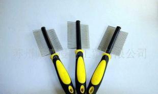 宠物健康护理好帮手 钢针梳与宠物清洁用品全解析